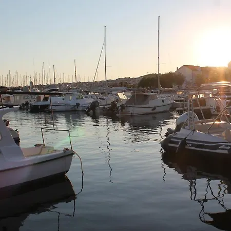 Mobilehome + * Vodice